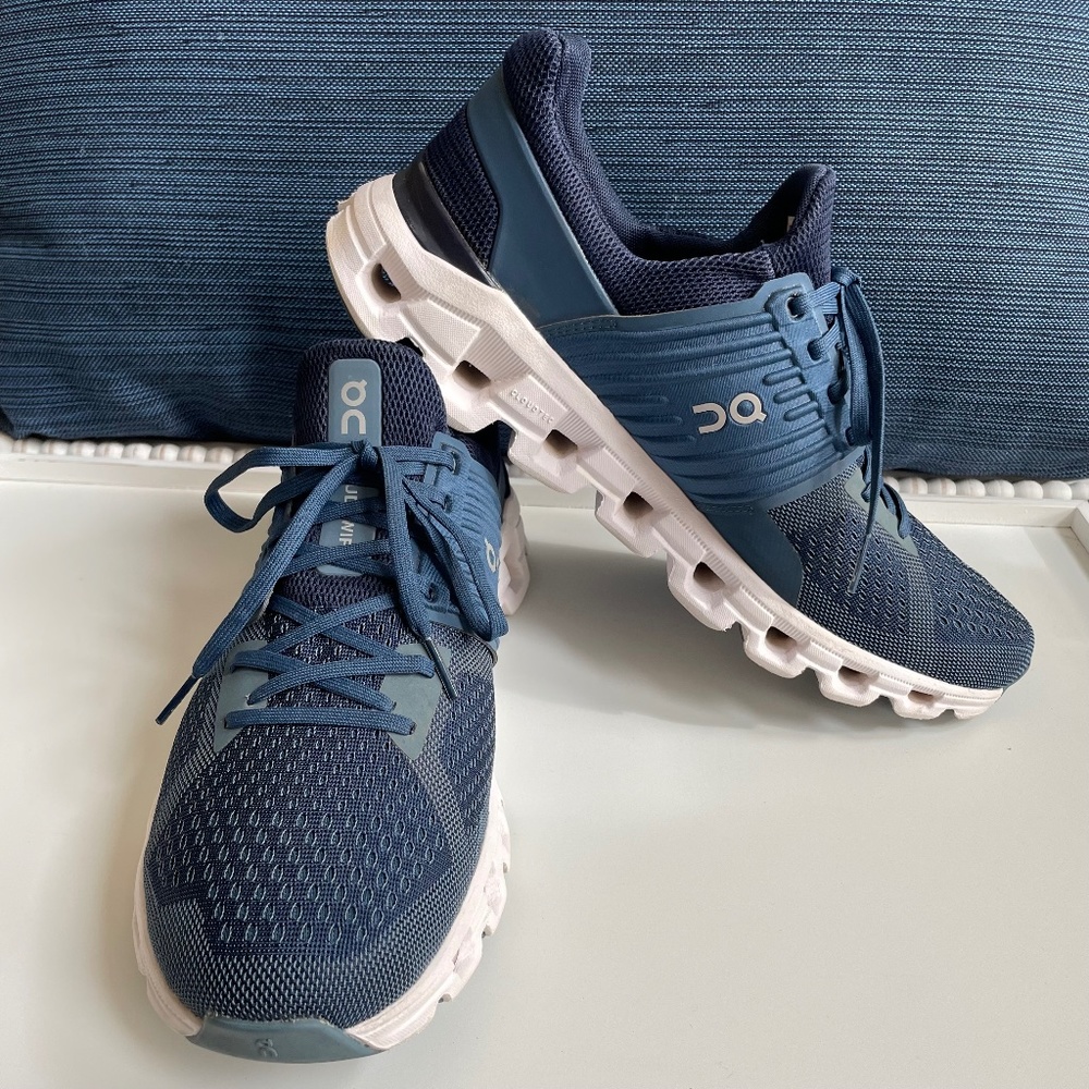 On Cloud Cloudswift Men's Low Top Sneaker Size 10.5/ *Size10 (see below)